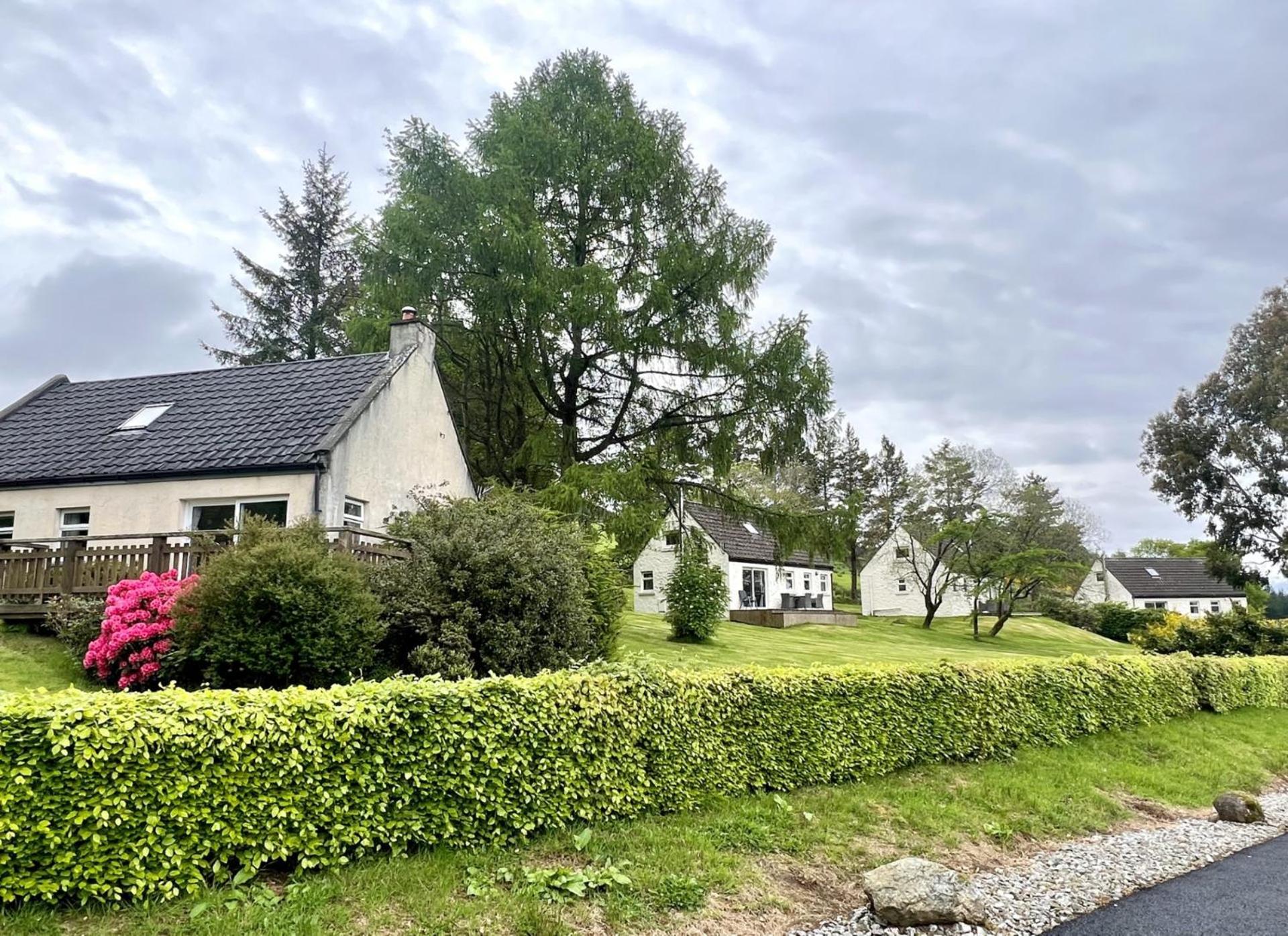 Larch Cottage Blairmore Екстериор снимка